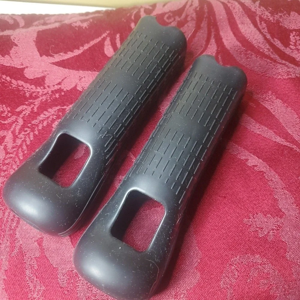 Nintendo Wii Remote Silicone Jacket Case Kids Black 2 Pack Protective Grip Skin